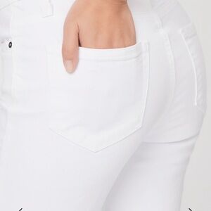 Paige Premium Denim Laurel Canyon size 29 white denim flared leg Jean